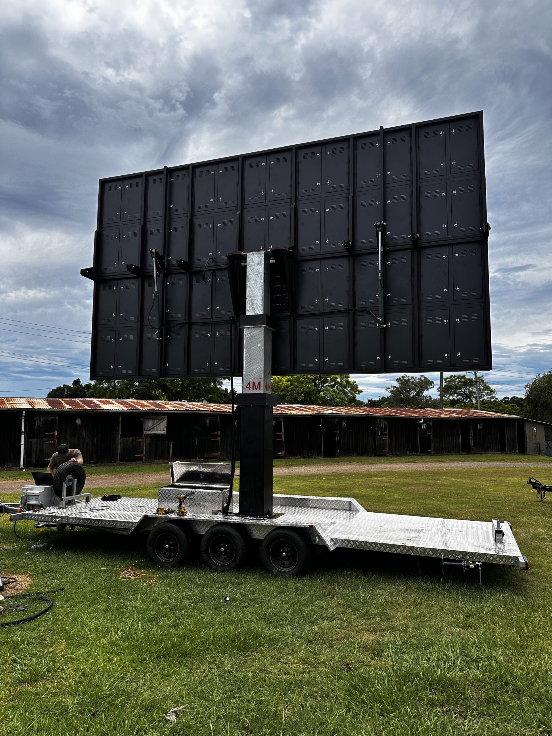 Trailer mounted LED screen